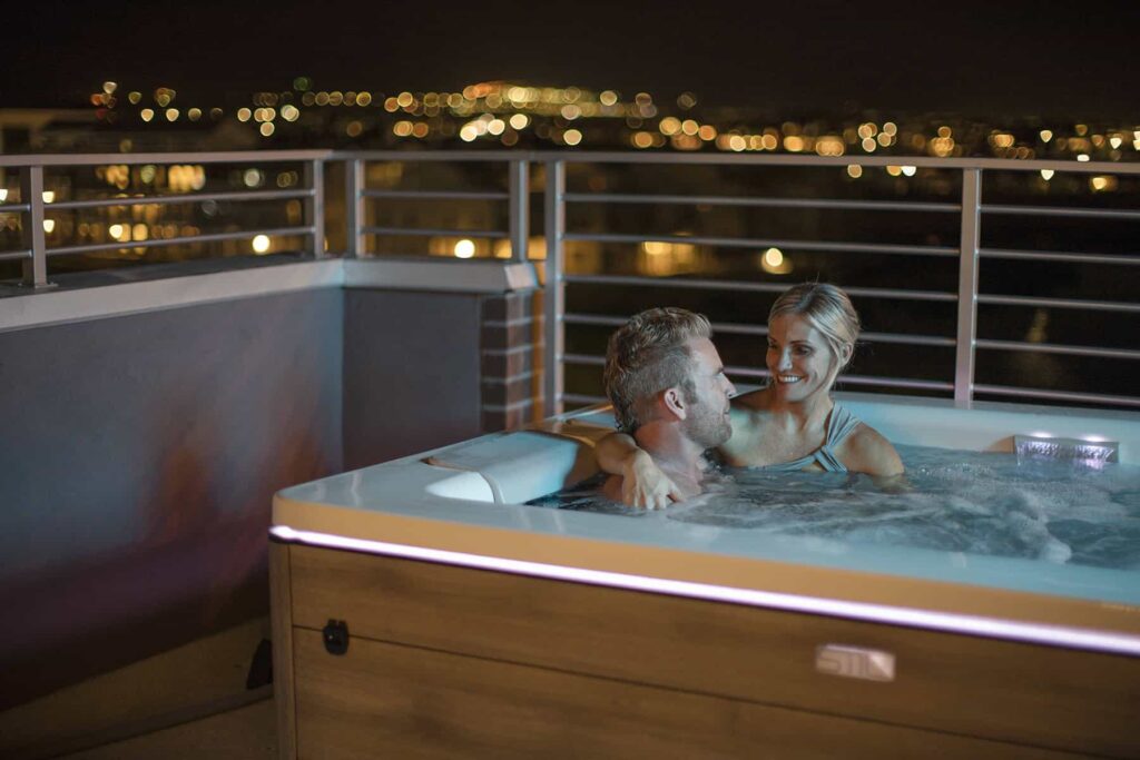 Bullfrog Spas® Spas Lifestyle 12